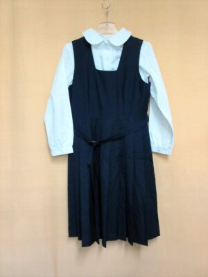 脱ぎっぱなしの制服