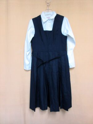 脱ぎっぱなしの制服