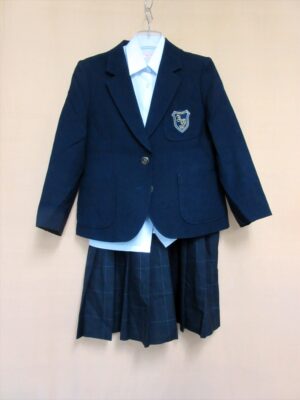脱ぎっぱなしの制服