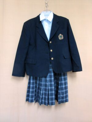 脱ぎっぱなしの制服
