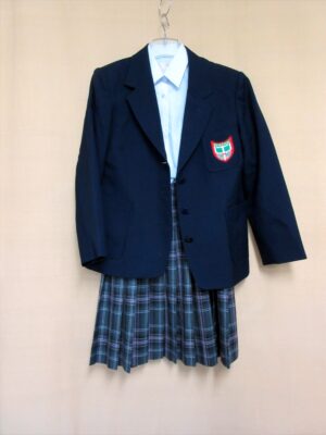 脱ぎっぱなしの制服