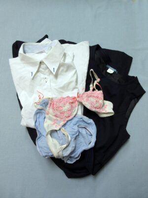『脱ぎっぱなし』 制服&下着