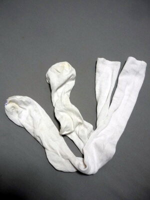 『脱ぎっぱなし』 通学ハイソックス