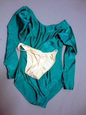 『脱ぎっぱなし』 直ばきレオタード&アンダーショーツ