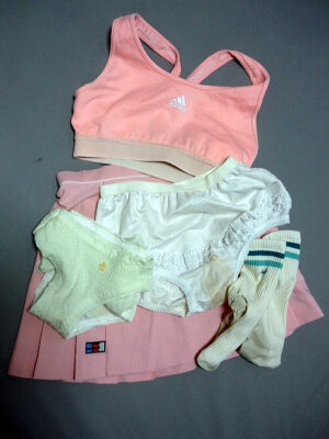 『脱ぎっぱなし』 テニス衣類&未洗濯の下着