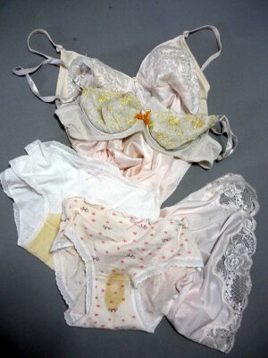 『脱ぎっぱなし』 未洗濯の下着