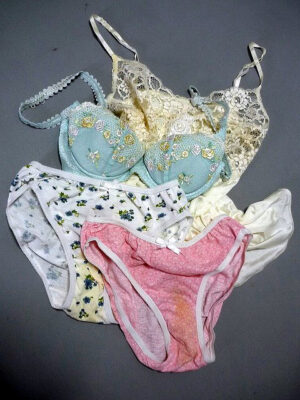 『脱ぎっぱなし』 未洗濯の下着