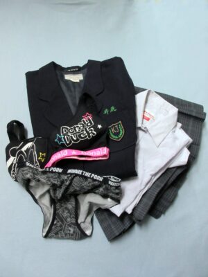 『脱ぎっぱなし』 制服&下着