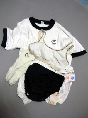 『脱ぎっぱなし』 体操服・ブルマー&未洗濯の下着