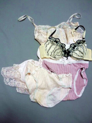 『脱ぎっぱなし』 未洗濯の下着