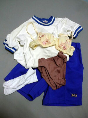 『脱ぎっぱなし』 体操服・ハーフパンツ＆未洗濯の下着
